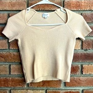 LELIS (s) beige cropped knit tee